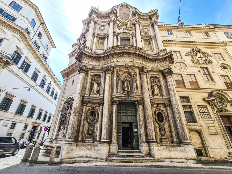 Détails de la façade de San Carlo alle Quattro Fontane Rome Francesco Borromini