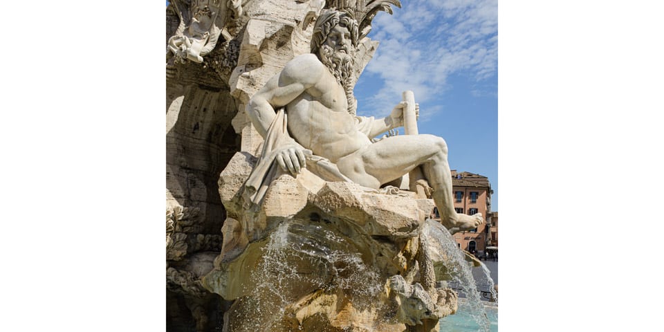 Statue du Gange fontaine de Bernini Piazza Navona Rome