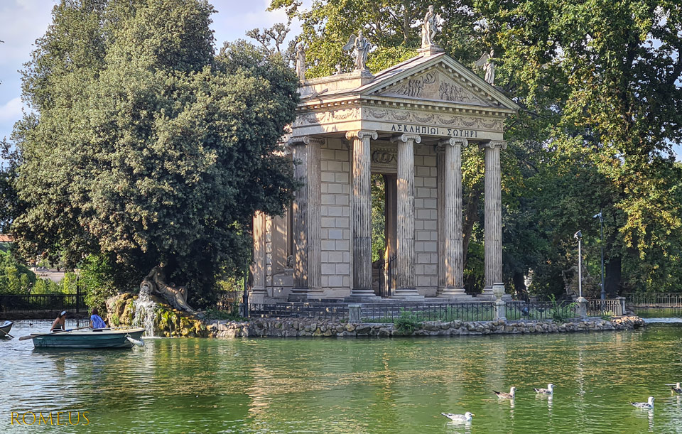 Lac des jardins Borghese à Rome