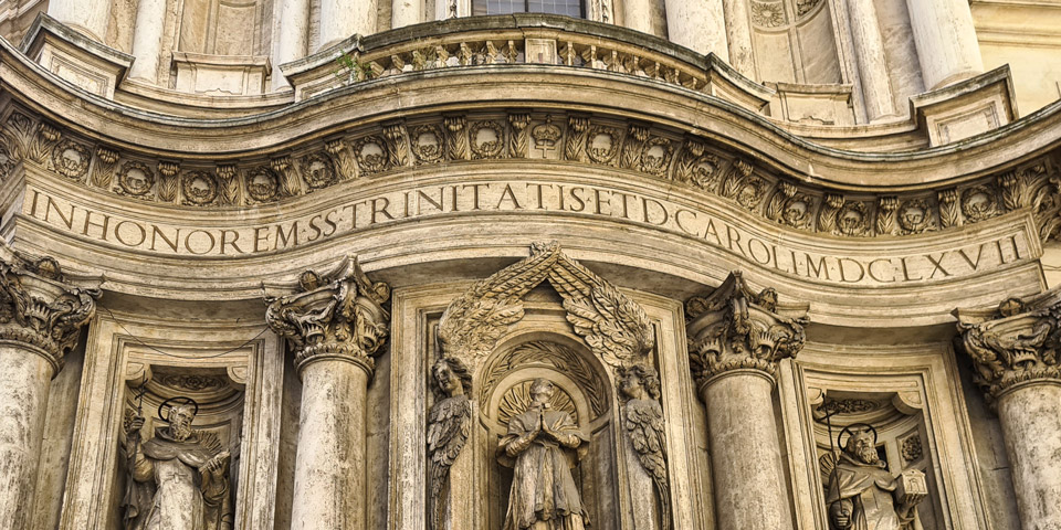 Inscription latine IN HONOREM SS TRINITATIS ET D. CAROLI MDCLXVII