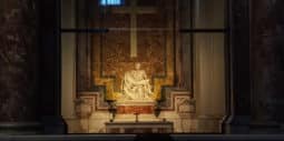 Pietà de Michel-Ange à la Basilique Saint-Pierre, Vatican