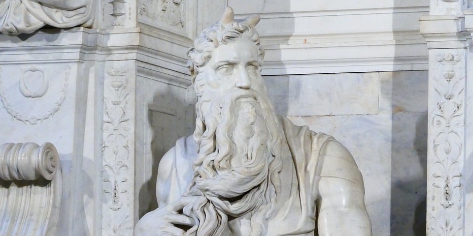 Moïse de Michel-Ange dans l’église Saint-Pierre-aux-Liens à Rome Moïse de Michel-Ange dans l’église Saint-Pierre-aux-Liens à Rome