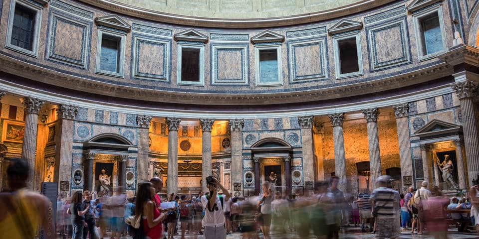 décorations à l’intérieur du Panthéon à Rome décorations à l’intérieur du Panthéon à Rome