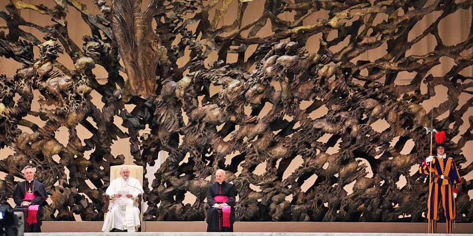 Trône papal dans les Musées du Vatican