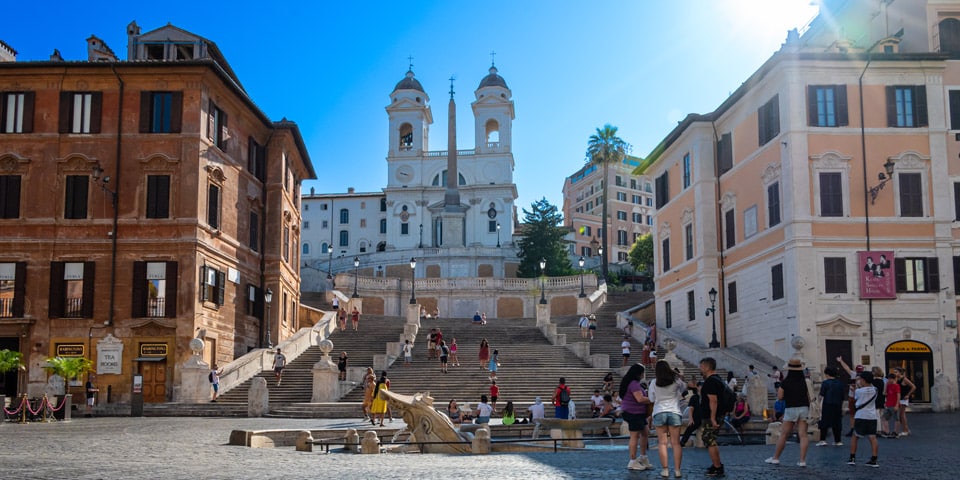 Église Trinità dei Monti au-dessus de l’Escalier de la Trinité-des-Monts