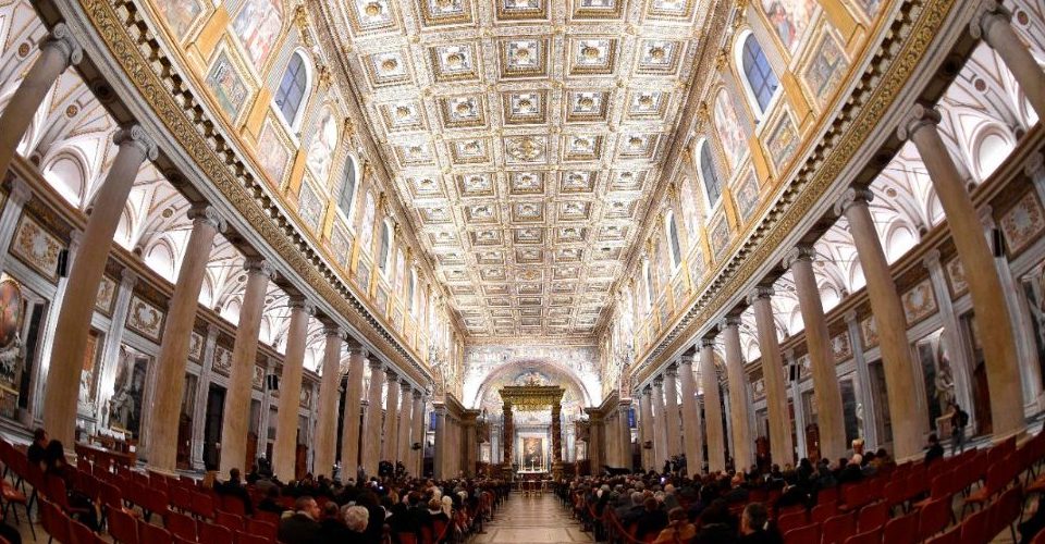 Intérieur de la basilique Sainte-Marie-Majeure à Rome