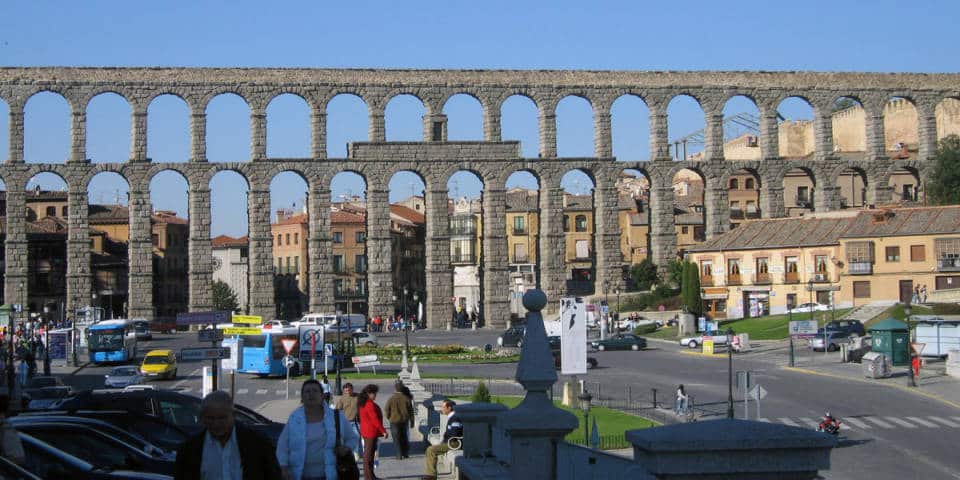 Aqueduc de Ségovie en Espagne